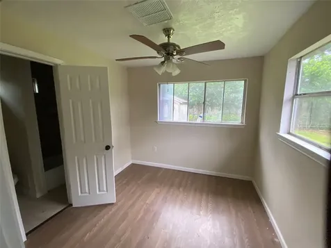 5719 Beldart Street Houston TX 77033