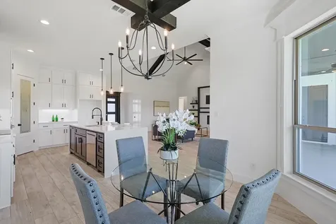 5009 Glenoaks Court Weatherford TX 76088