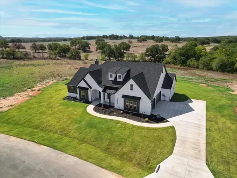 5009 Glenoaks Court Weatherford TX 76088