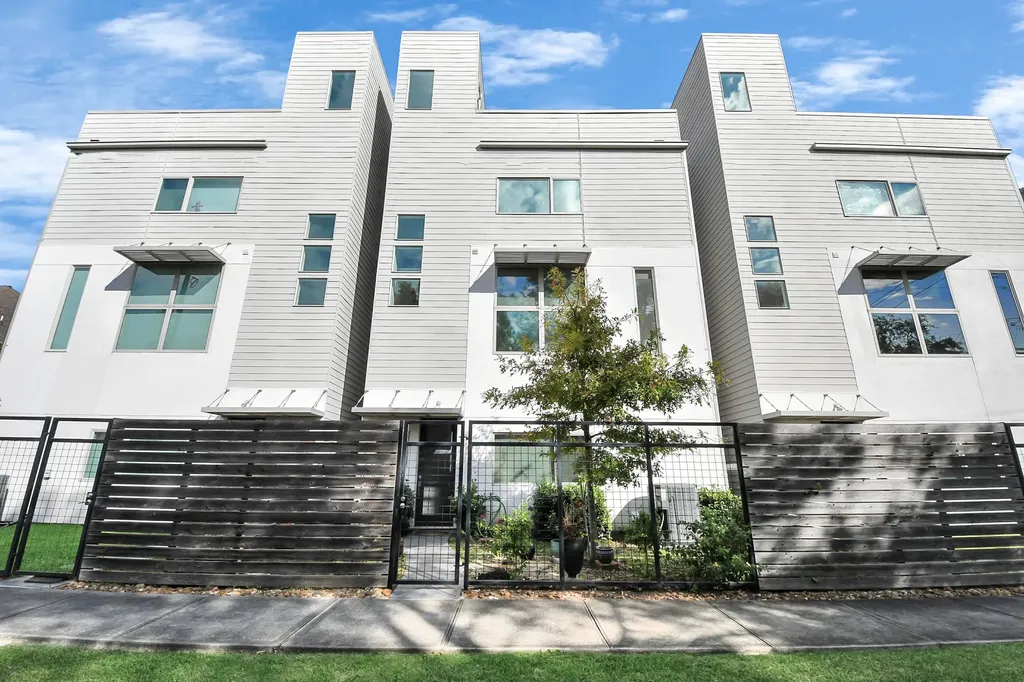 4722 Austin Street Houston TX 77004