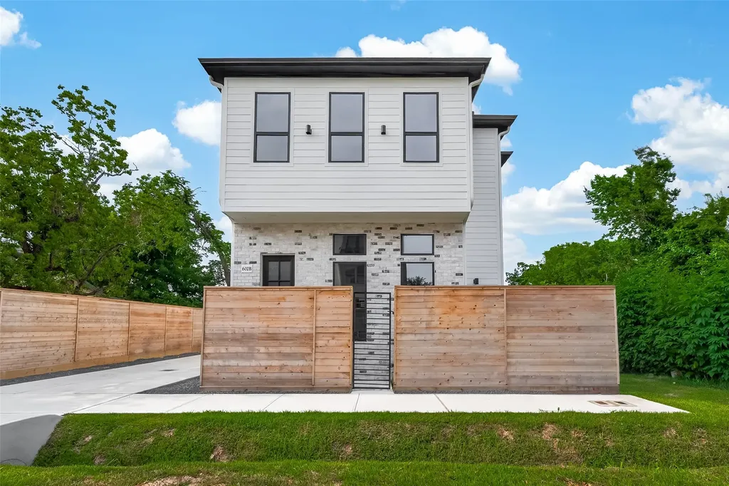 602 Jewett Street B Houston TX 77009