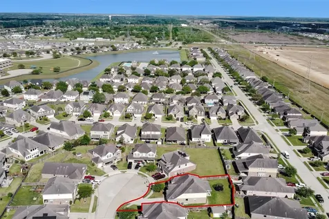 4704 Bella Court Alvin TX 77511