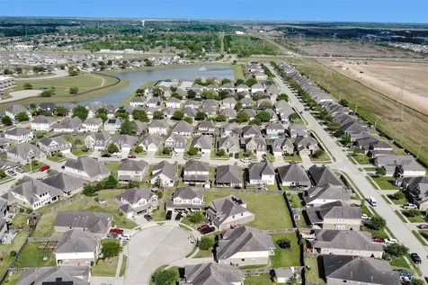 4704 Bella Court Alvin TX 77511