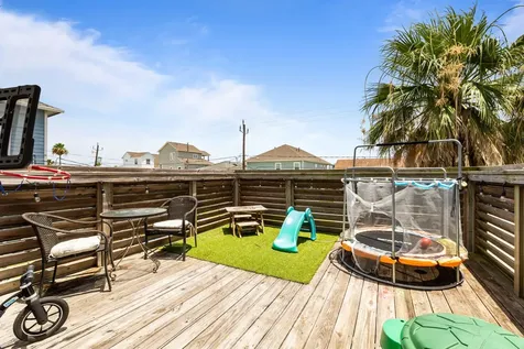 436 Pompano Street Bayou Vista TX 77563
