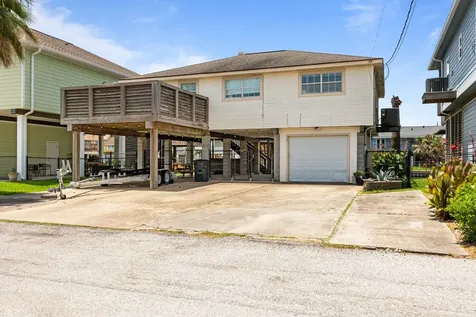 436 Pompano Street Bayou Vista TX 77563