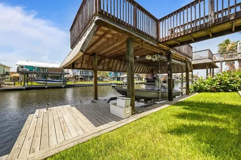 436 Pompano Street Bayou Vista TX 77563