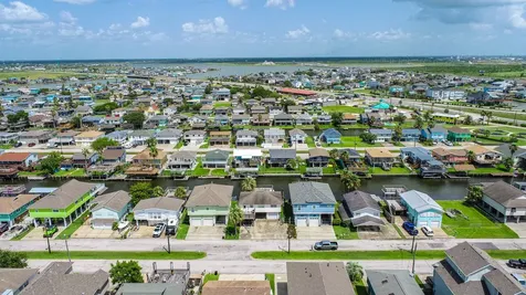 436 Pompano Street Bayou Vista TX 77563