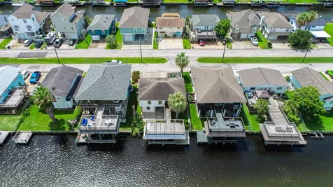 436 Pompano Street Bayou Vista TX 77563