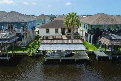 436 Pompano Street Bayou Vista TX 77563