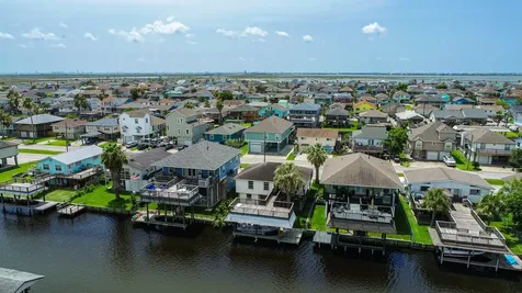 436 Pompano Street Bayou Vista TX 77563