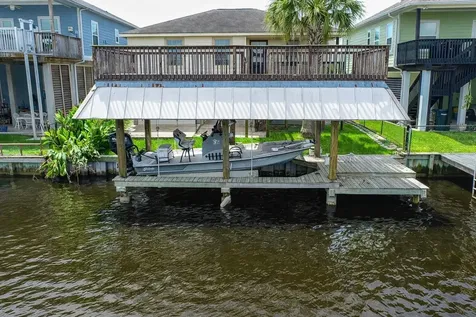 436 Pompano Street Bayou Vista TX 77563