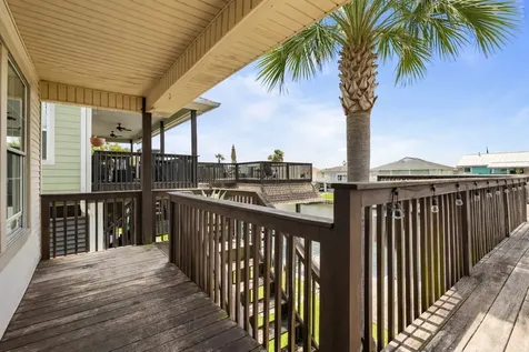 436 Pompano Street Bayou Vista TX 77563