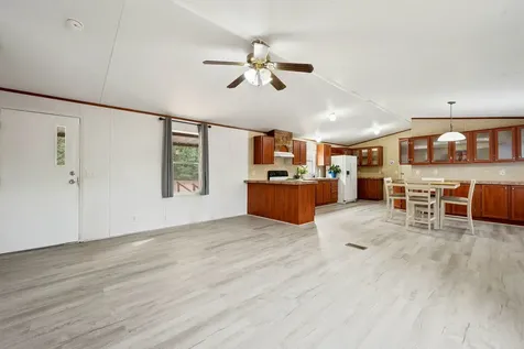 6493 Pappas Road Waller TX 77484