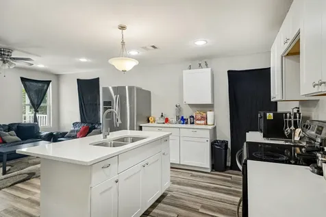 4421 Caplin Street Houston TX 77026