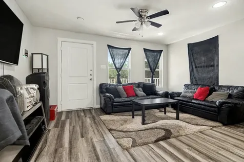 4421 Caplin Street Houston TX 77026