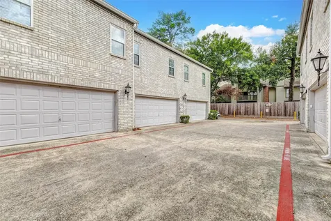 17421 Red Oak Drive 7421 Houston TX 77090