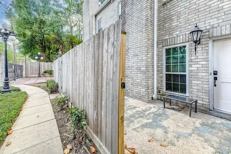 17421 Red Oak Drive 7421 Houston TX 77090