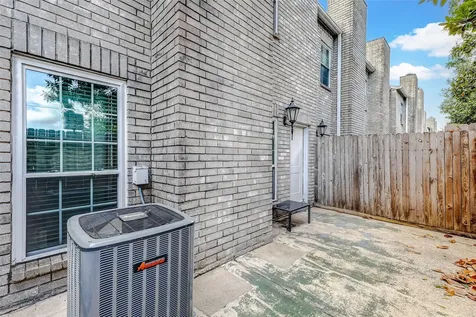 17421 Red Oak Drive 7421 Houston TX 77090