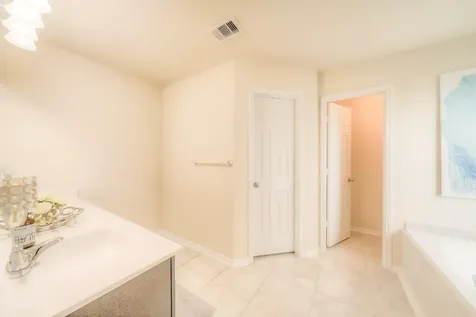 2311 Bright Sunrise Trail Fresno TX 77545