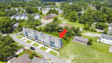 6017 Beall Street Houston TX 77091