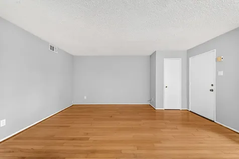 7714 Renwick Drive 23 Houston TX 77081