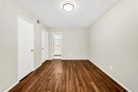 7714 Renwick Drive 23 Houston TX 77081