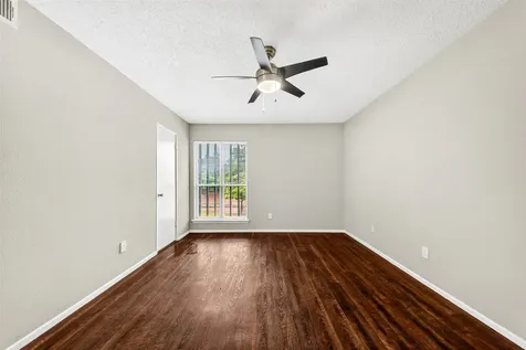 7714 Renwick Drive 23 Houston TX 77081