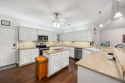 3803 Autumn Wood Montgomery TX 77356