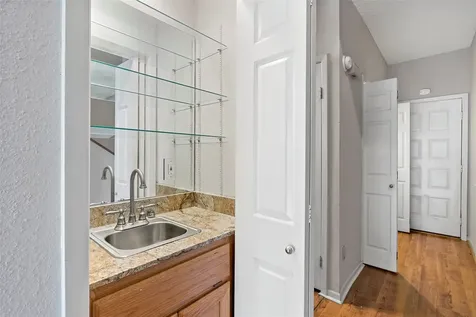 3122 Camelot Drive 33 Bryan TX 77802