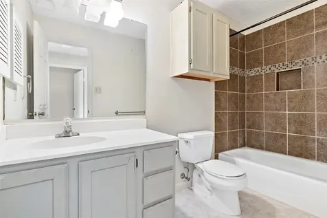 3122 Camelot Drive 33 Bryan TX 77802