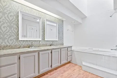 3122 Camelot Drive 33 Bryan TX 77802