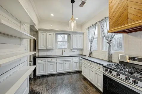 818 Wilkes Street Houston TX 77009