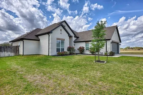 111 Fosters Branch Drive Schulenburg TX 78956