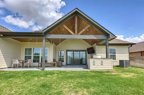 111 Fosters Branch Drive Schulenburg TX 78956