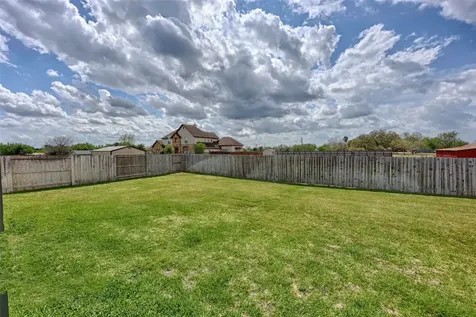 111 Fosters Branch Drive Schulenburg TX 78956