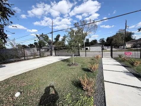 4501 Hirsch Road Houston TX 77026