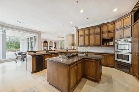 31 Enchanted Woods Drive Kingwood TX 77339