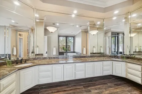 31 Enchanted Woods Drive Kingwood TX 77339
