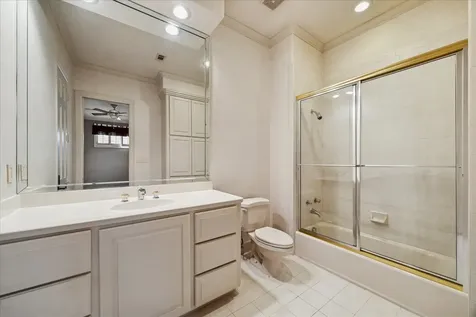 31 Enchanted Woods Drive Kingwood TX 77339