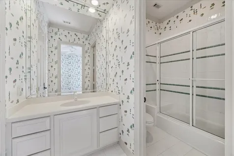 31 Enchanted Woods Drive Kingwood TX 77339
