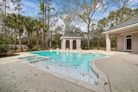 31 Enchanted Woods Drive Kingwood TX 77339