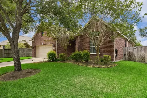 1619 S Lago Vista Drive Pearland TX 77581