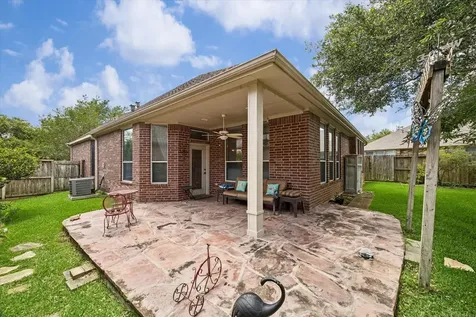 1619 S Lago Vista Drive Pearland TX 77581