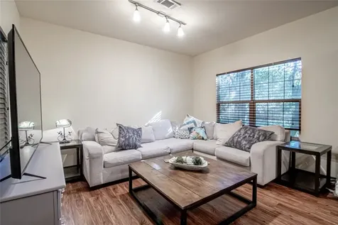 1239 20th Street A Huntsville TX 77340