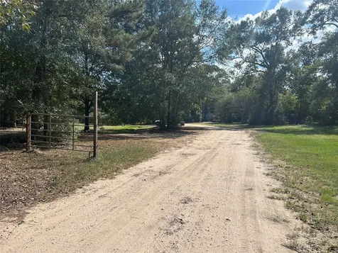 772 County Road 2191 Cleveland TX 77327