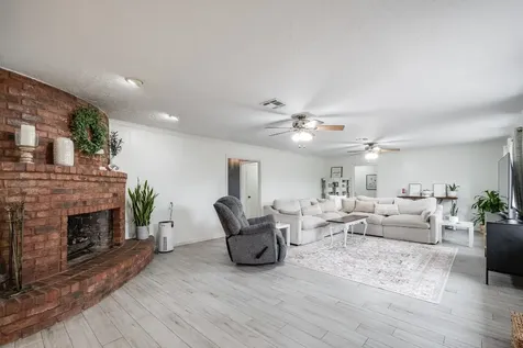 620 Bowie Street Liberty TX 77575