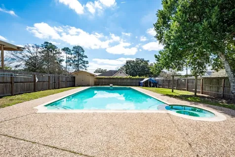 620 Bowie Street Liberty TX 77575