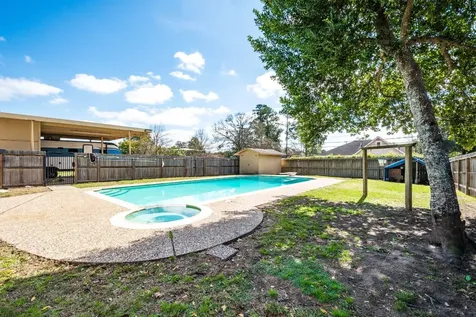 620 Bowie Street Liberty TX 77575