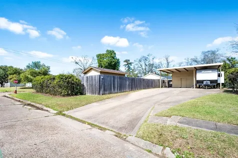 620 Bowie Street Liberty TX 77575