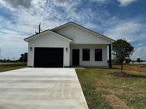 523 S Avenue F Freeport TX 77541